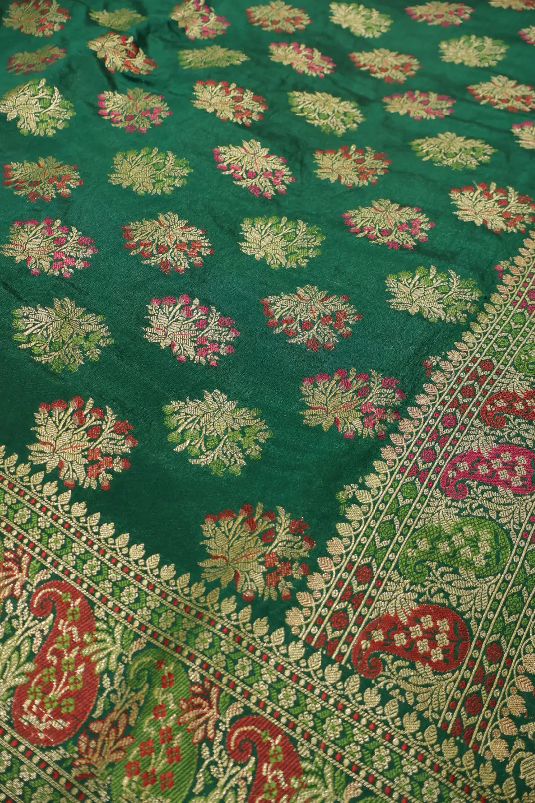 Bottle Green Russian Silk Banarasi Golden Zari with Tilfi Meenakari Weaved Saree With Blouse The Banarasee Aura